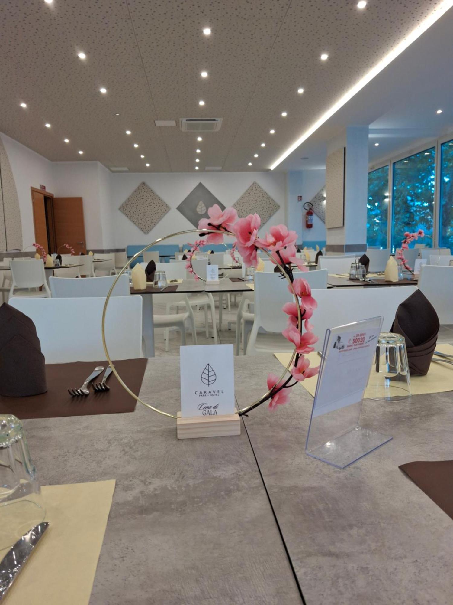 Hotel Caravel Rimini Esterno foto
