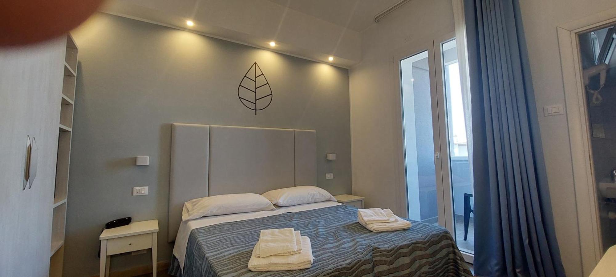 Hotel Caravel Rimini Esterno foto