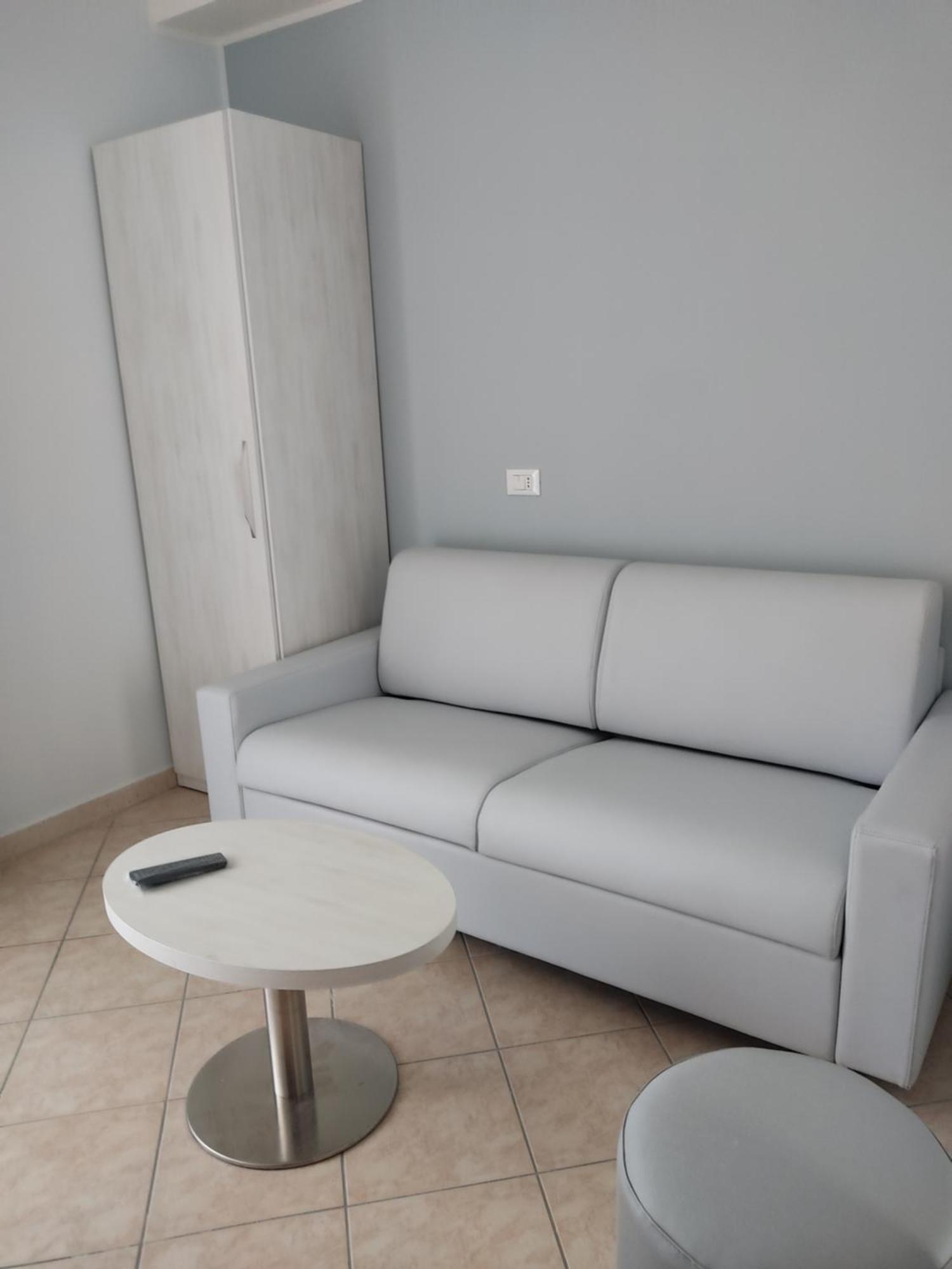 Hotel Caravel Rimini Esterno foto